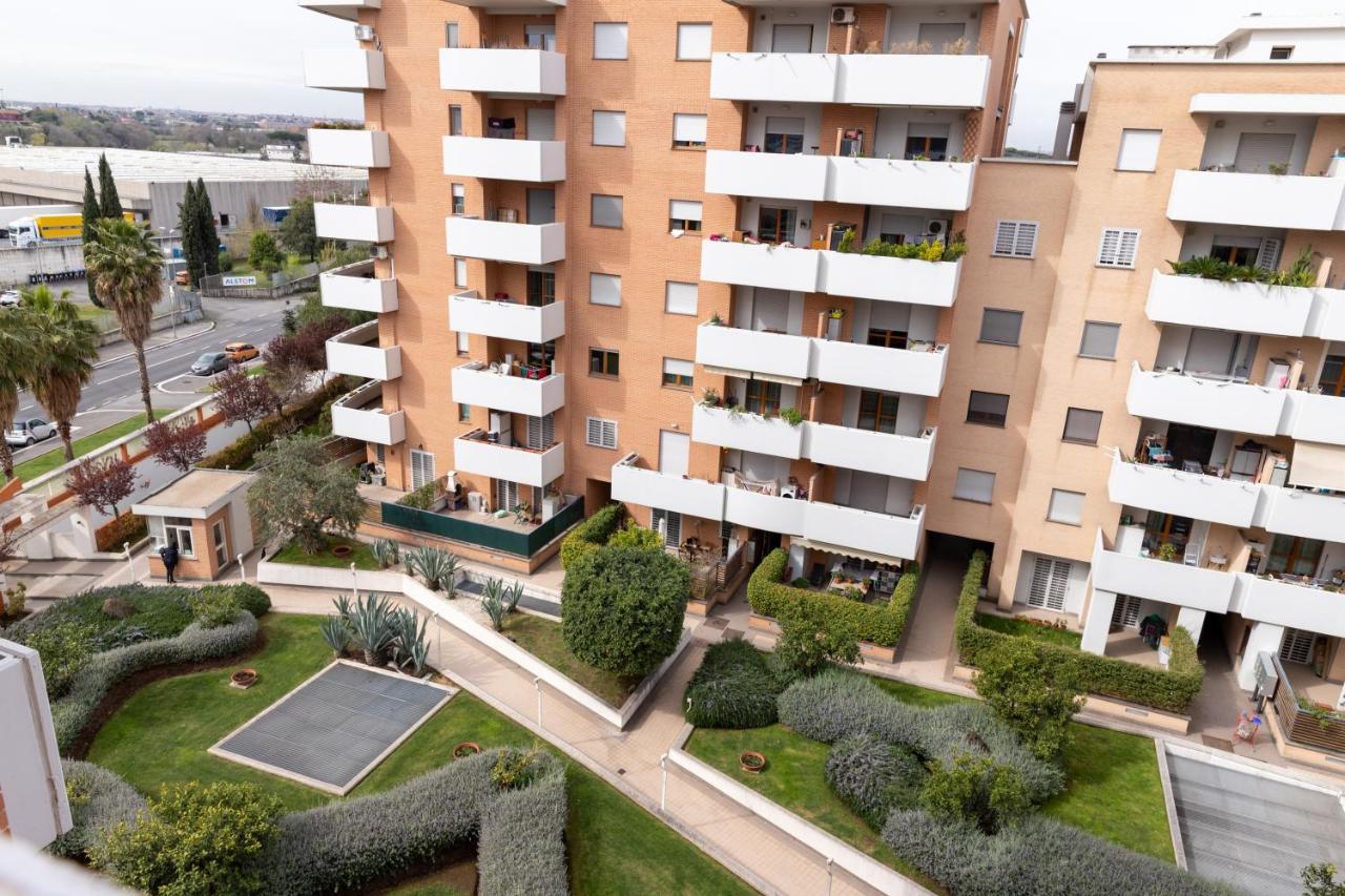 Loft Con Terrazzo - 3 Min Dalle Autostrade By Followgreenhouserome Exterior photo
