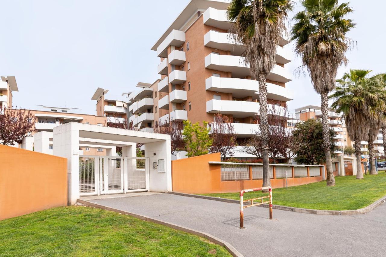 Loft Con Terrazzo - 3 Min Dalle Autostrade By Followgreenhouserome Exterior photo